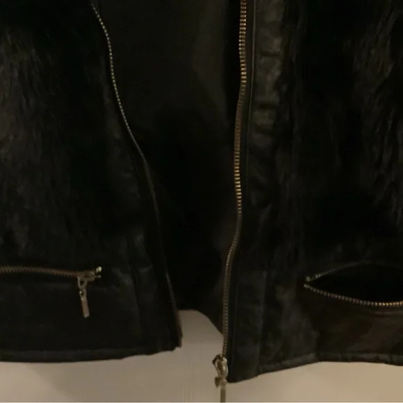 Rampage Brand - Faux fur vest, size large - Picture 7 of 11